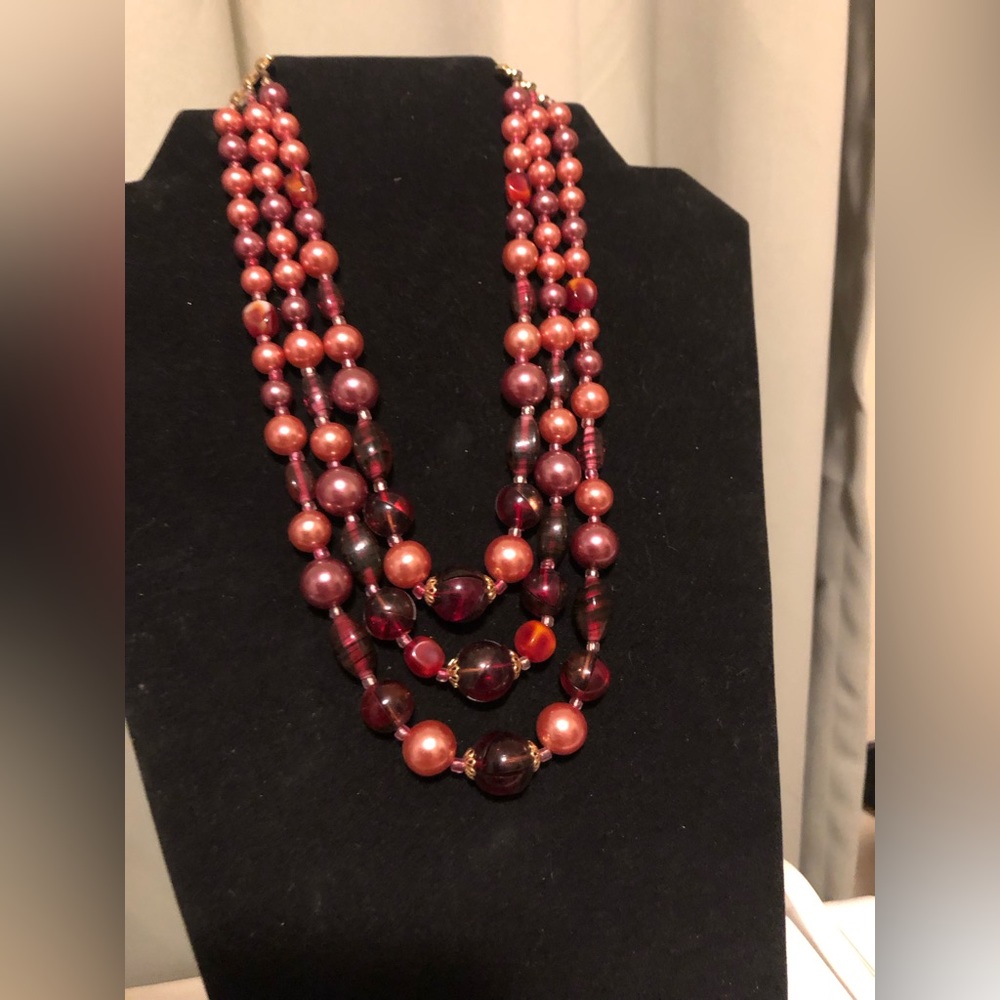 3 strand necklace red